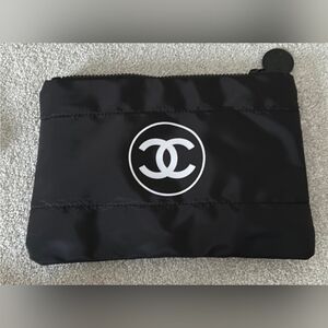 CHANEL Beauty VIP Pouch